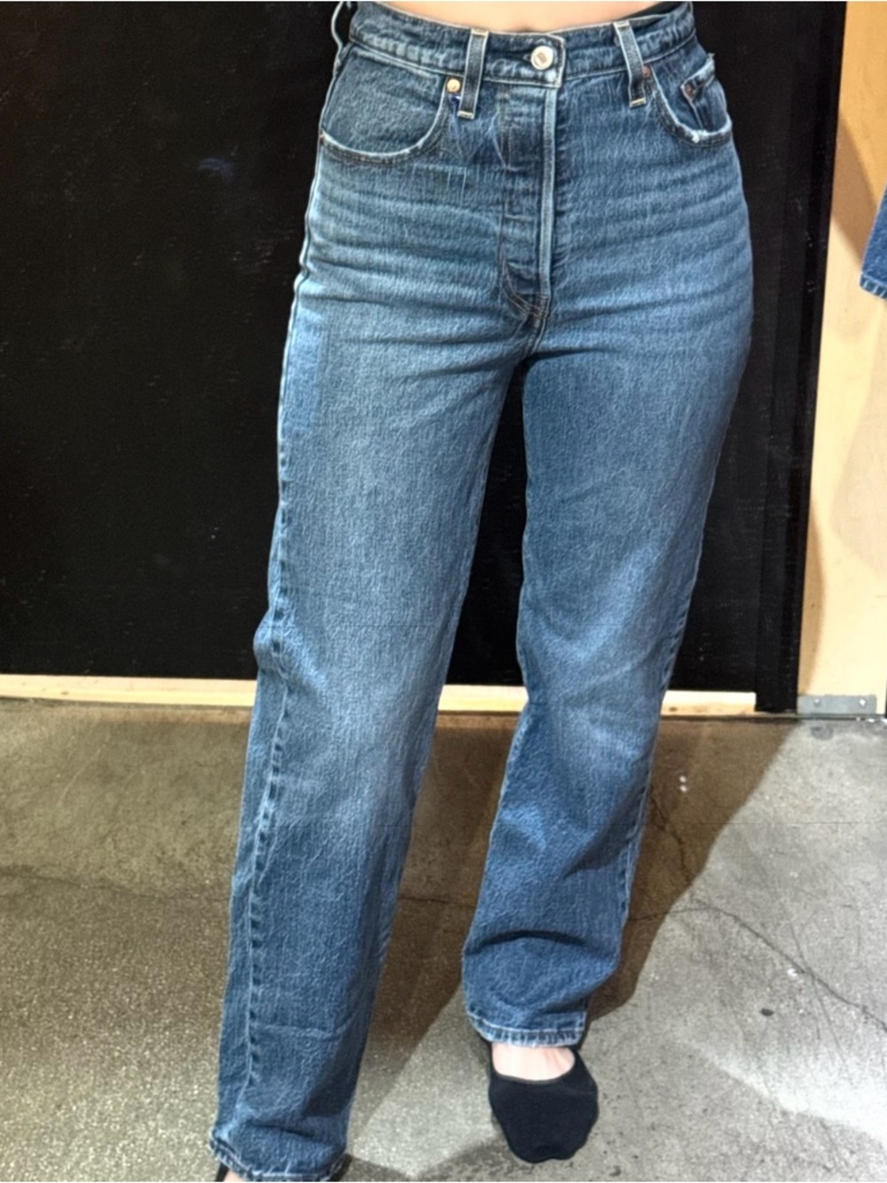 Levi’s Ribcage Jean - Picture 2 of 3